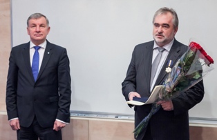 Įteikti pirmieji Susisiekimo ministerijos ženklai „Už nuopelnus susisiekimo sistemai“